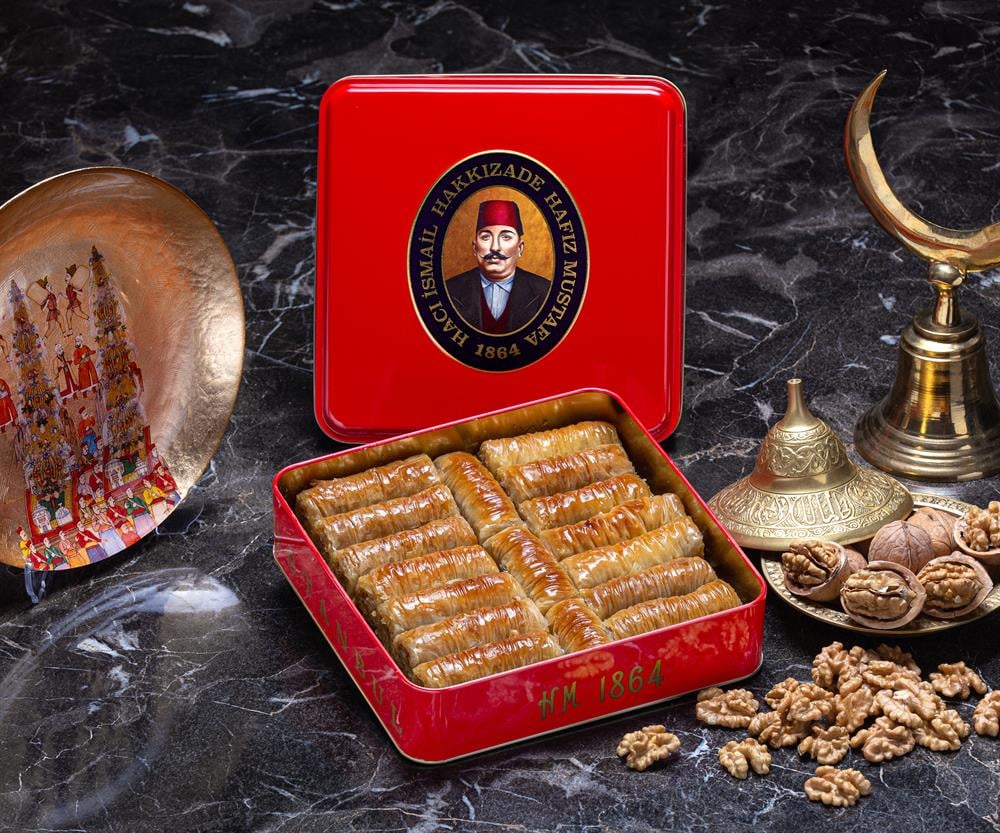 Hafız Mustafa Traditional Walnut Sarı Burma Baklava Small Gift Box