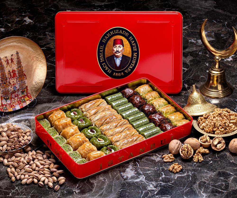 Hafız Mustafa XL Mixed Baklava Box: Premium Pistachio & Walnut