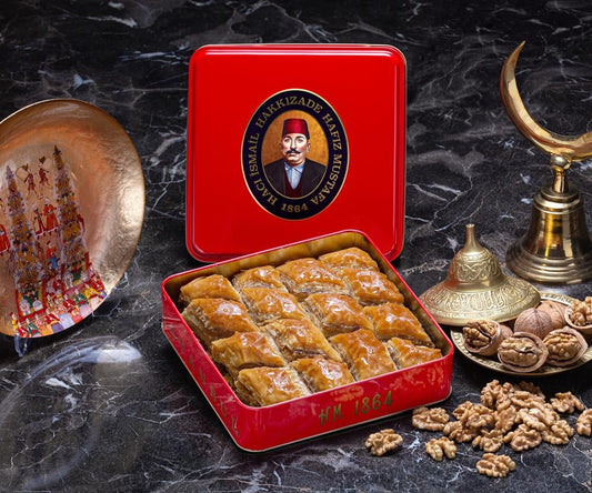 Traditional Turkish Walnut Baklava, Small Gift Box, Fresh Handmade Gourmet Pastry